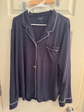 Cozy Earth Women's Navy Piped Long-Sleeve Pajamas